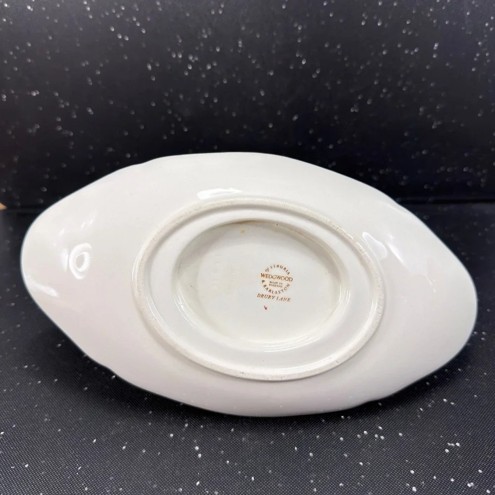 Wedgwood Etruria Barlaston Drury Lane Gravy Boat Attached Underplate Fruit Motif